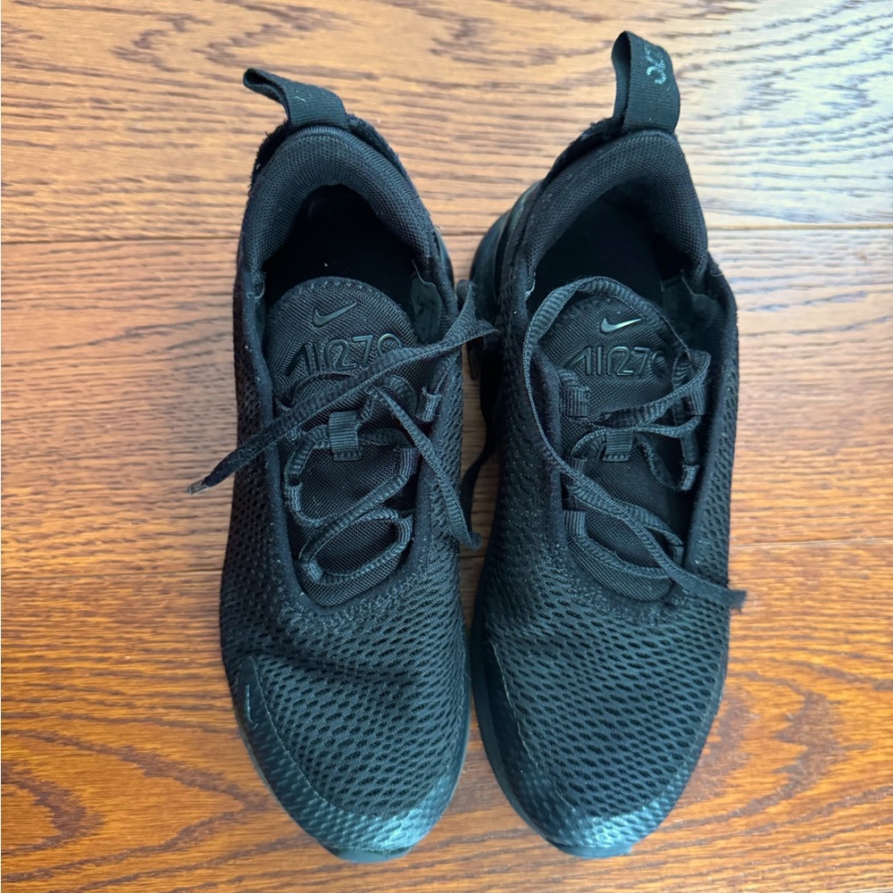 Nike 270